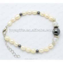 Fashion bracelet rhinestones and pearl colors
